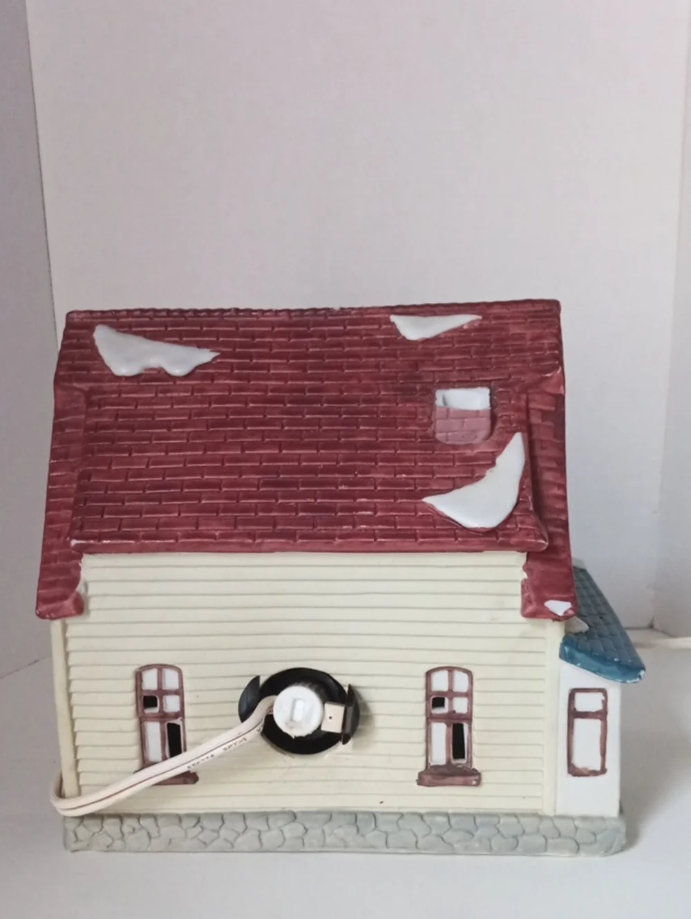 Vintage Holiday Expression Decorative Lighted Ceramic House -1990's